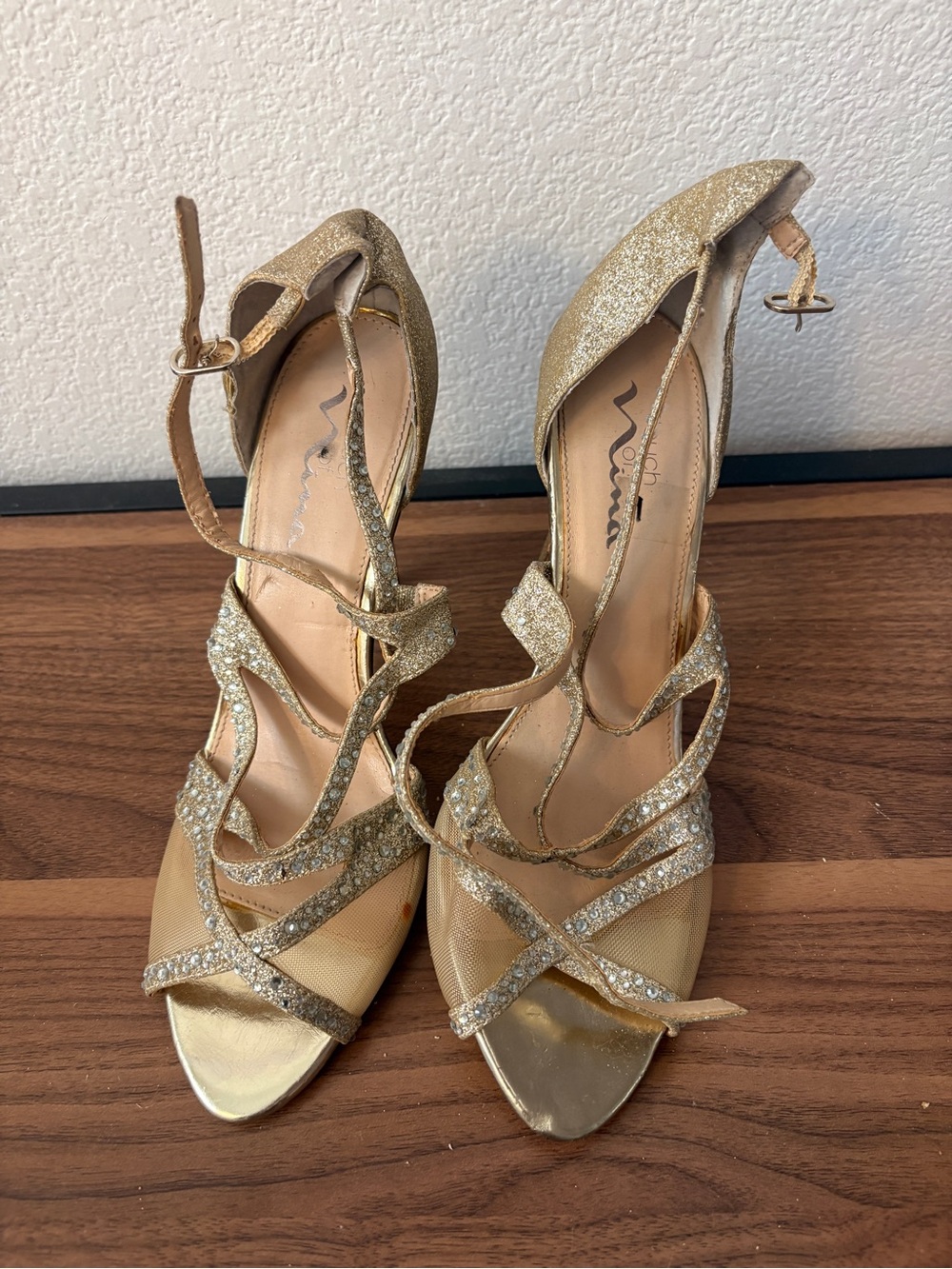 Women’s junior Touch of Nina Gold Glitter Strappy stiletto Heels prom bridal 8.5